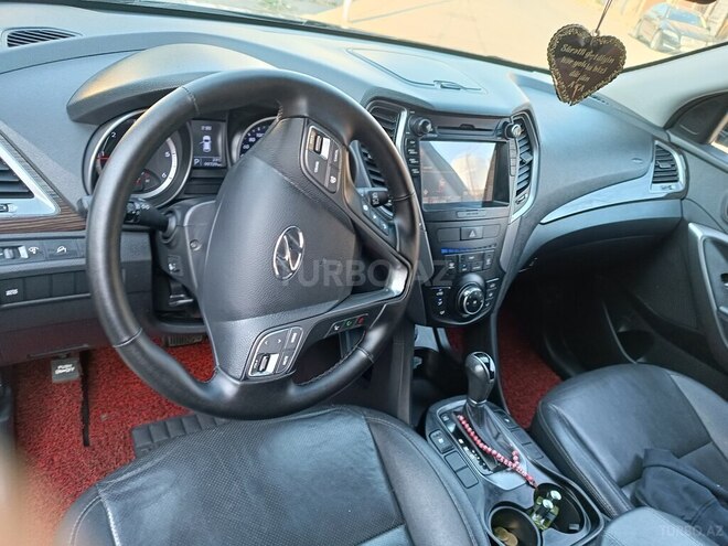 Hyundai Santa Fe-8