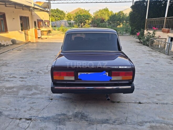 LADA (VAZ) 2107-2