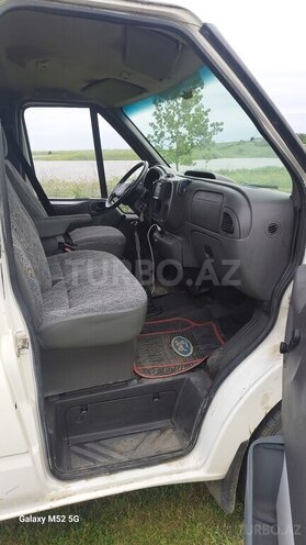 Ford Transit-6
