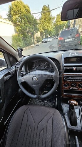 Opel Astra-11