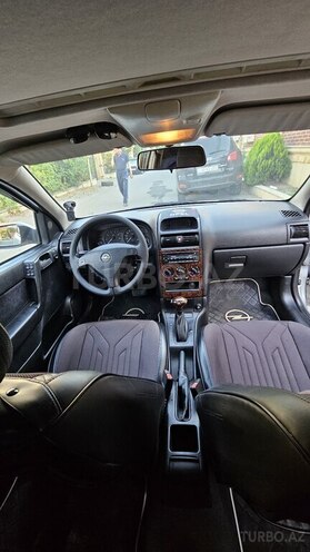 Opel Astra-12