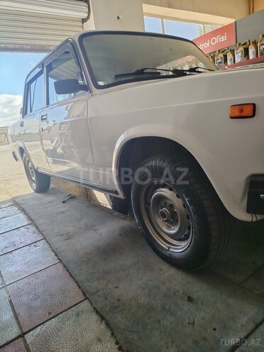 LADA (VAZ) 2107-17