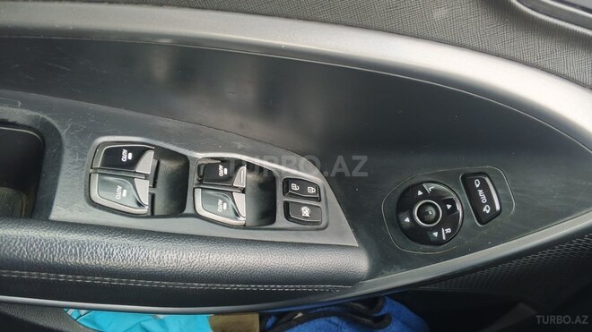 Hyundai Santa Fe-4
