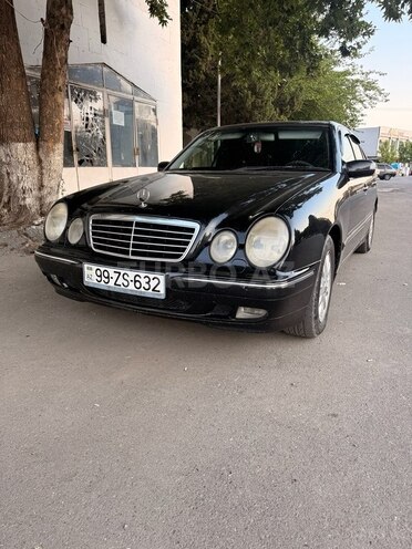Mercedes E 220-3
