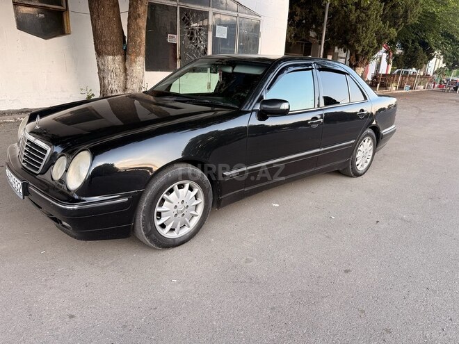 Mercedes E 220-4