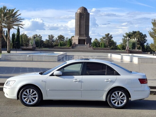 Hyundai Sonata-5