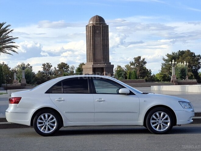 Hyundai Sonata-6