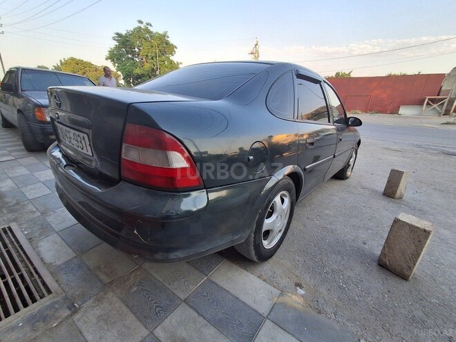 Opel Vectra-3