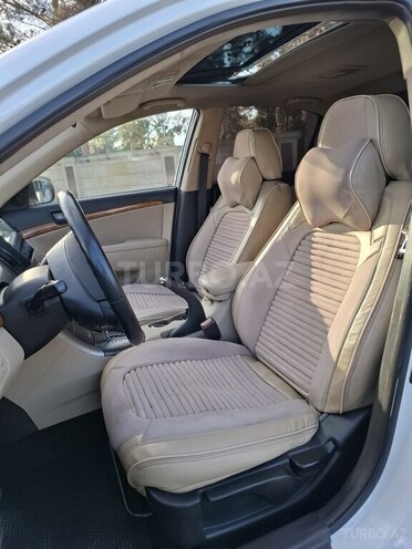 Hyundai Sonata-12