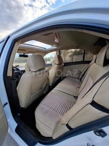Hyundai Sonata-15