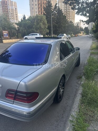 Mercedes E 200-7