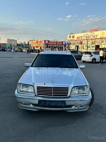 Mercedes C 240-1