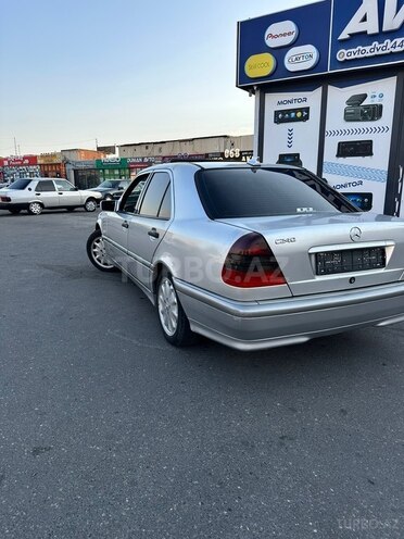 Mercedes C 240-4
