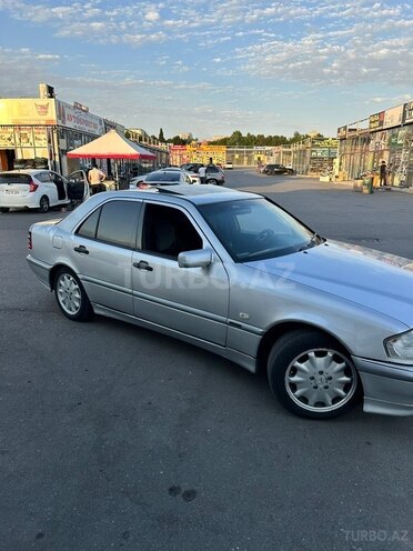Mercedes C 240-3