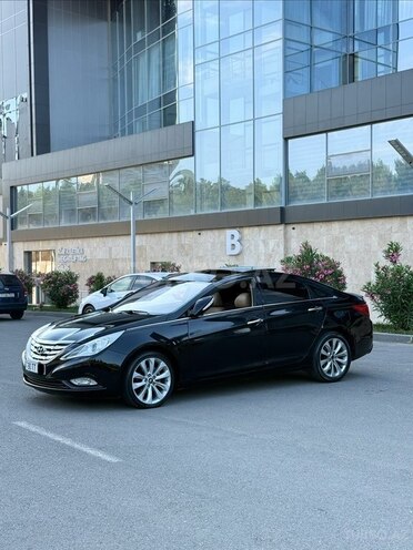 Hyundai Sonata-4