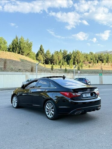 Hyundai Sonata-8