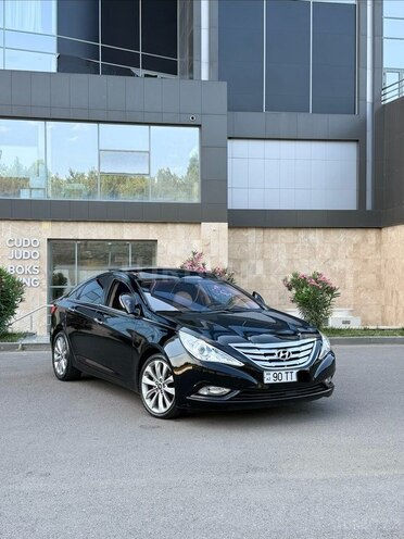 Hyundai Sonata-1