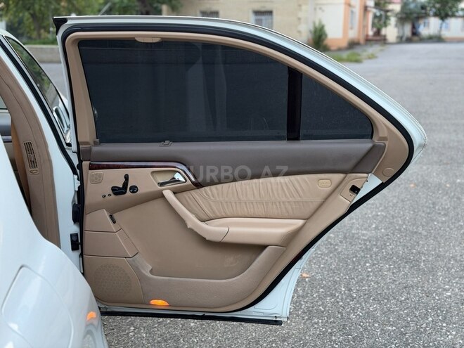 Mercedes S 320-13