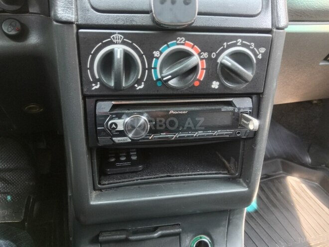 LADA (VAZ) 2112-21