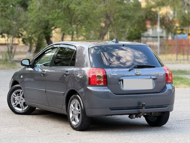 Toyota Corolla-6