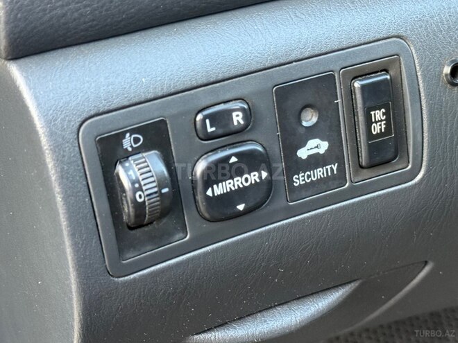Toyota Corolla-11