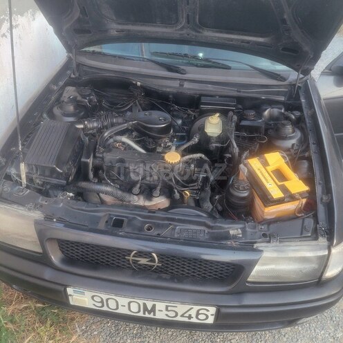 Opel Astra-10