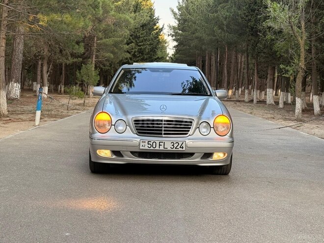 Mercedes E 240-3