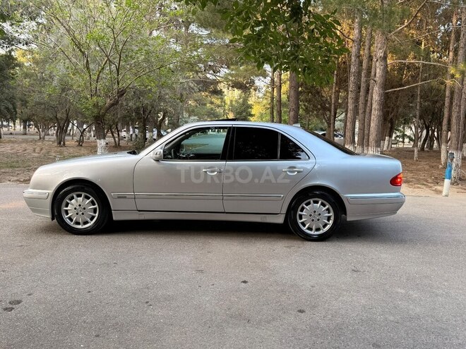 Mercedes E 240-9