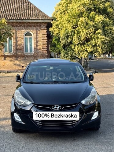 Hyundai Elantra-1