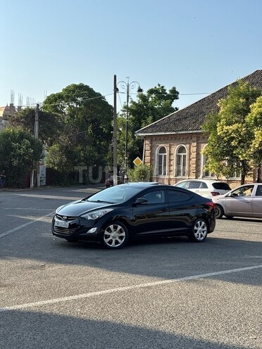 Hyundai Elantra-14