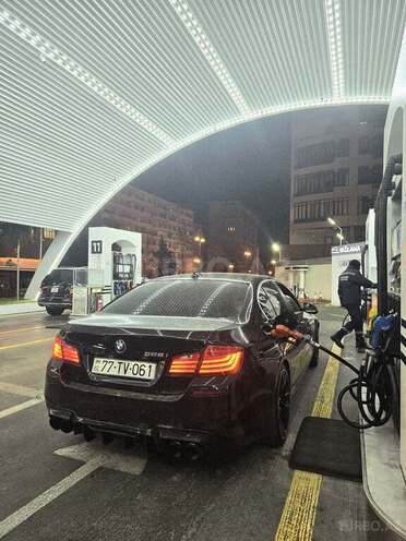 BMW 528-2