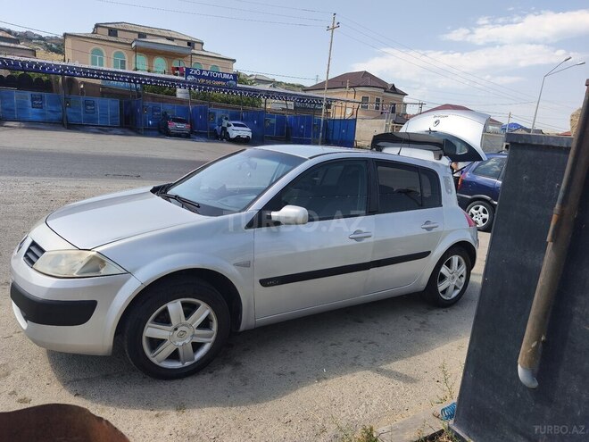 Renault Megane-6
