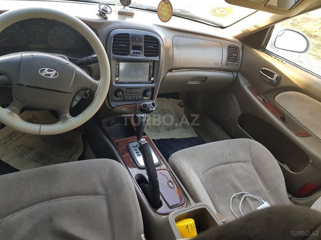 Hyundai Sonata-6