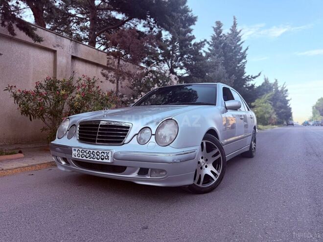 Mercedes E 200-8