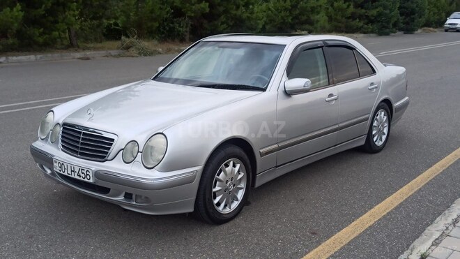 Mercedes E 240-5