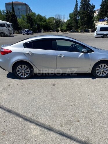 Kia Cerato-4