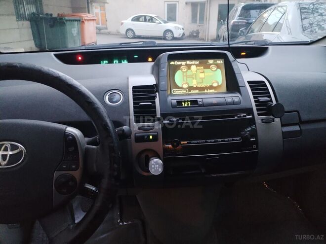 Toyota Prius-6