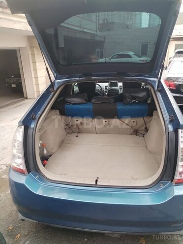 Toyota Prius-8