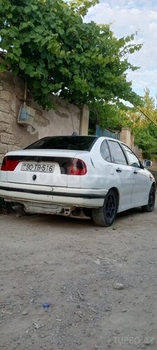 Volkswagen Polo-6