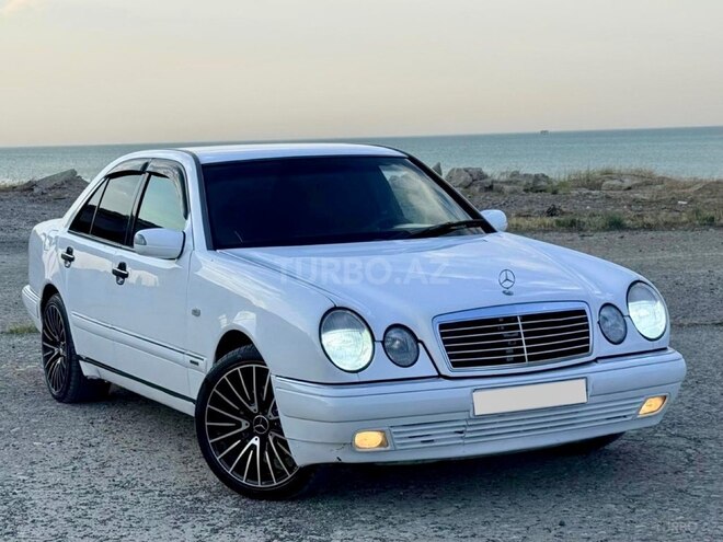 Mercedes E 280-4