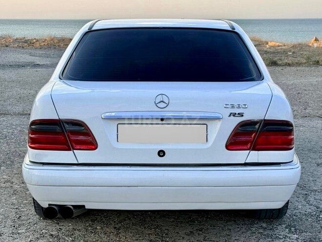 Mercedes E 280-2
