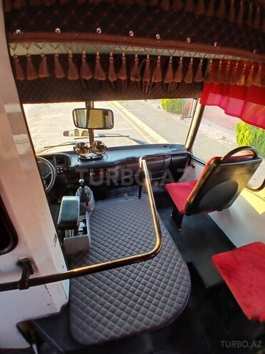 Isuzu Bogdan-9