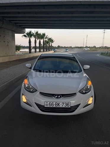 Hyundai Elantra-1