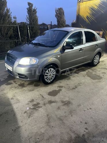 Chevrolet Aveo-1