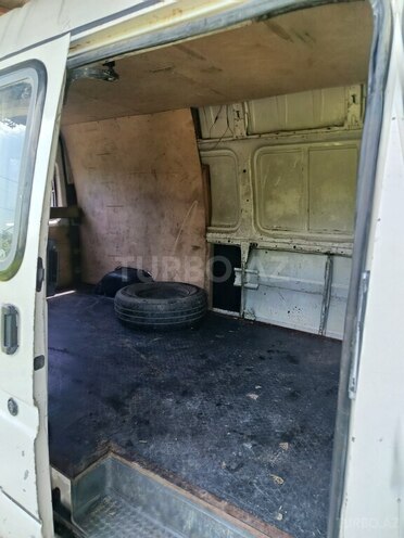 Ford Transit-7