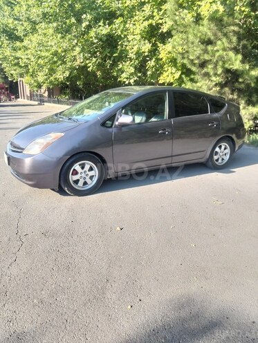 Toyota Prius-3
