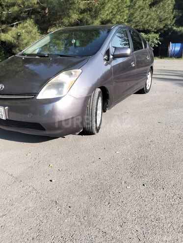 Toyota Prius-4