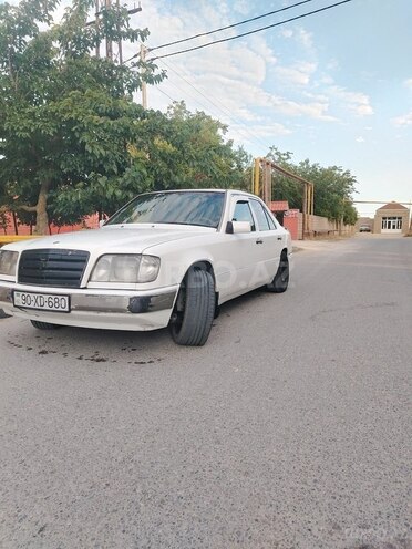 Mercedes 200 D-3