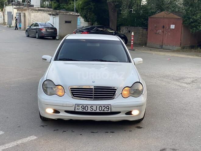 Mercedes C 200-1
