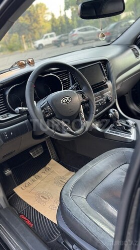 Kia Optima-4